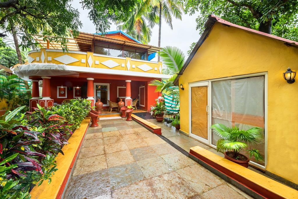 Treebo Trend Vila De Goa Hotel Siolim Exterior photo